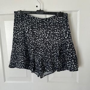 Zara Animal print skort